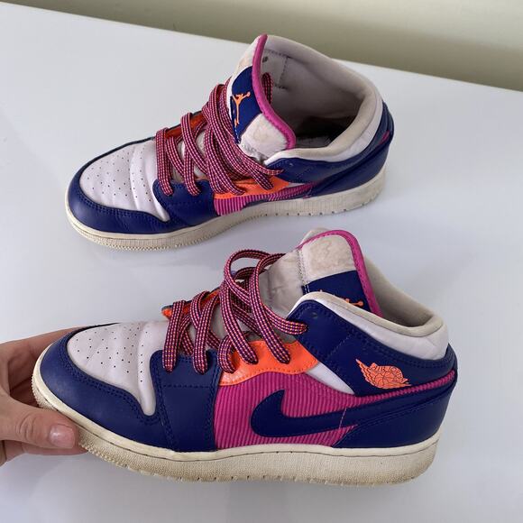Nike Air Jordan 1 Mid Shoes Youth Sz US 5.5 Fire Pink-Barely Purple 555112-602 - Picture 2 of 10